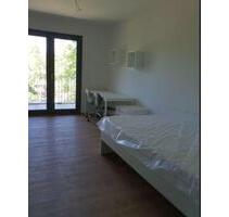 Ich biete ein WG-Zimmer in Niederrad ab sofort an. - Frankfurt am Main