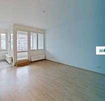Helle 2-Zimmer Wohnung mit Loggia im Westen Berlins