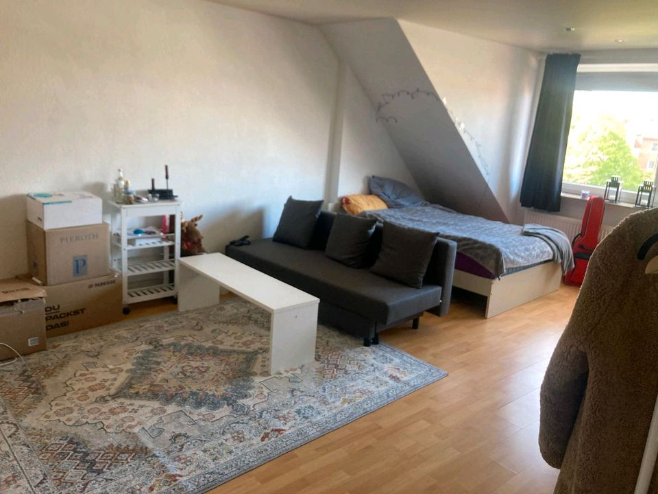 Großes Wg-Zimmer - 470,00 EUR Kaltmiete, ca.  25,00 m² in Hannover (PLZ: 30165) Vahrenwald-List