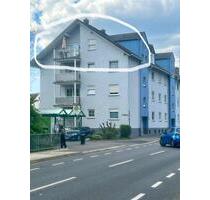 Sehr schöne 3 Zimmer Dachwohnung - Aschaffenburg Damm