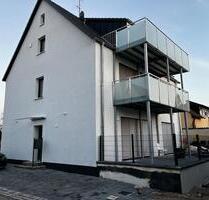 Exklusive 3 Zimmer EG Wohnung mit 32 m2 Terrasse - Schwaig Bei Nürnberg