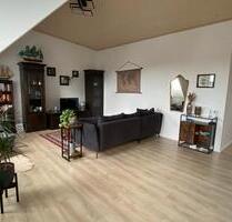 Helle 2-Zimmer Dachgeschosswohnung mit Weitblick über Harburg - Hamburg