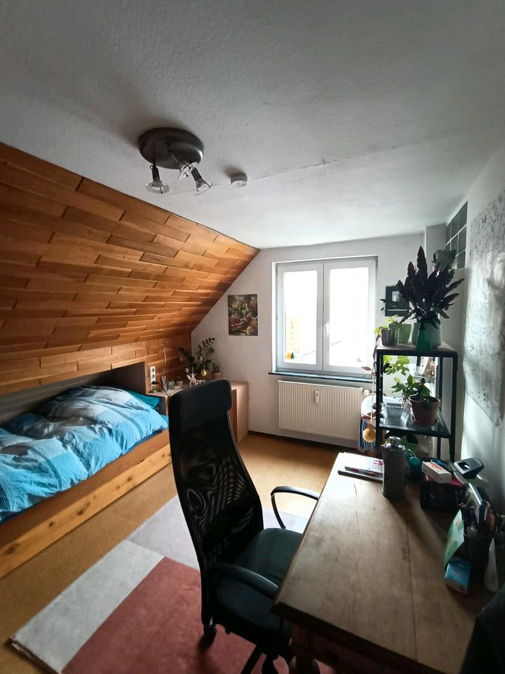 Zimmer in 2er-WG zu vermieten - 420,00 EUR Kaltmiete, ca.  65,00 m² in Rottenburg am Neckar (PLZ: 72108)
