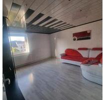 2,5 Zimmer Wohnung mit Balkon Küche, Bad zur Vermietung - Ludwigshafen am Rhein Edigheim