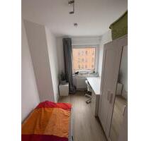 !EINZUG IM MÄRZ! Helles Zimmer in entspannter WG zu vermieten:) - Frankfurt am Main Gutleutviertel
