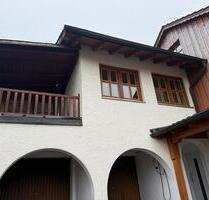 5-Zimmer Wohnung mit kleinem Garten und Balkon - Winzer