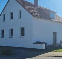 Renovierte 4 Zimmer Hochparterre-Wohnung in zentrale Lage von Varel