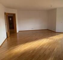 Helle 3 Zimmer Wohnung mit Küche, Garage, Kellerabteil - Steinheim am Albuch