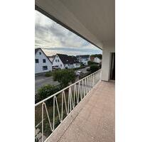 2 Zimmer Wohnung mit großen Balkon ruhige Lage Hameln mit Küche