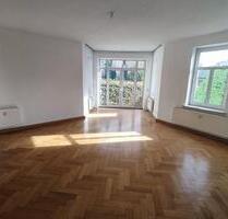 Geräumige 3 12 Zimmer Erdgeschoßwohnung mit Gartenanteil am Bahnhof Mügeln