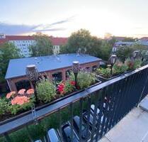 Hochwertige und helle 4-Zimmer Wohnung mit Balkon und Fahrstuhl - Magdeburg Nordwest