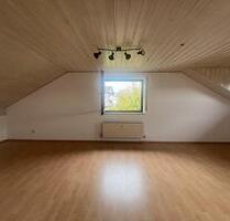 2 Zimmer Dachgeschosswohnung mit Einbauküche und Badewanne - Passau Maierhof