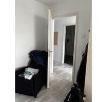 NUR FÜR WEIBLICHE STUDENTINNEN. WG-Zimmer in 3-er Frauen-WG - Kassel Fasanenhof