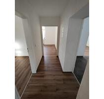 *Renoviert* Schöne 3 Zimmer Wohnung in zentraler Lage in Duisburg