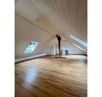 Großzügige 4,5 Zimmer Wohnung auf zwei Ebenen mit Balkon - Offenburg Elgersweier