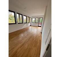 Moderne 3-Zimmer Wohnung mit riesigem Balkon und Klimaanlage! - Leipzig Ost