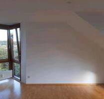 Schöne, helle 2 Zimmer DG- Wohnung mit EBK und Garage - Weil der Stadt
