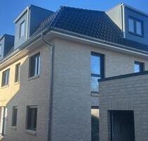 ERSTBEZUG 3-Zimmer Wohnung OG lire. Wohnung zentral Balkon - Achim