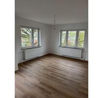 Frisch sanierte helle 3 Zimmer Wohnung 75 qm mit Balkon in Preetz - Schwentinental
