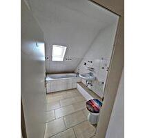 renovierte 3-Zimmer-Wohnung mit überdachter Terrasse - Bremen Gröpelingen