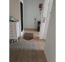 3 Zimmer gegen 2 Zimmer - 820,00 EUR Kaltmiete, ca.  70,00 m² in Düsseldorf (PLZ: 40472) Stadtbezirk 6