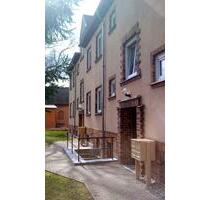 Hübsche kleine 3 Zimmer WE mit Einbauküche im DG - Gersdorf