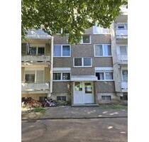 Frisch sanierte 4 Zimmer Wohnung mit Aufzug und Balkon in Niederkassel - gerne auch Jobcenter