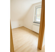 Helle 3-Zimmer Dachgeschosswoh. mit Terr, in Kottweiler-Schwande - Steinwenden