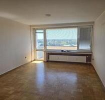 Frisch sanierte 3 Zimmer Wohnung mit Aufzug und Balkon in Köln - gerne auch Jobcenter