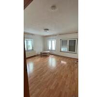 3 Zimmer Wohnung - 1.300,00 EUR Kaltmiete, ca.  70,00 m² in Stuttgart (PLZ: 70327) Luginsland