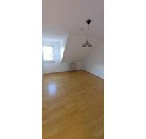 2 Zimmer Whg in Seckbach zu vermieten, Kaltmiete - Frankfurt am Main Nord-West