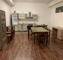 Große, teilmöblierte 3,5-Zimmer Wohnung zu vermieten, WG geeignet - Aichach