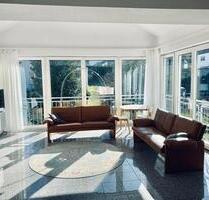 Helle, großzügige 5 Zimmer Wohnung in Uni Nähe HomburgKirrberg