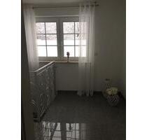 3-Zimmer DG-Wohnung mit EBK - 650,00 EUR Kaltmiete, ca.  80,00 m² in Ulmen (PLZ: 56766)