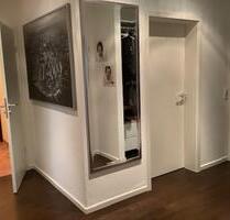 Traumhafte 3-Zimmer Wohnung in 3. Parteien Haus mit großem Balkon - Ehningen