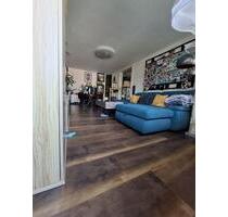 Helle 3-Zimmer Wohnung im 4. OG, 2 Balkone in Mannheim-Waldhof