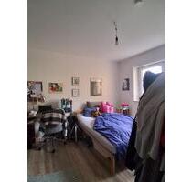 Helles geräumiges WG-Zimmer in freundlicher 3er WG zu vermieten - Nürnberg Altstadt, St. Lorenz