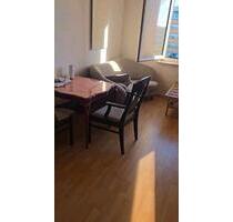 Ein WG-Zimmer in 5 Zimmer Wohnung - Nürnberg Eberhardshof