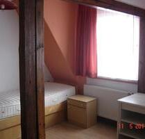 Zimmer zuvermieten - 250,00 EUR Kaltmiete, ca.  18,00 m² in Jena (PLZ: 07747) Lobeda-Altstadt