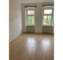 Schöne 3-Zimmer mit Laminat, EBK und Balkon direkt an der UNI! - Chemnitz Bernsdorf