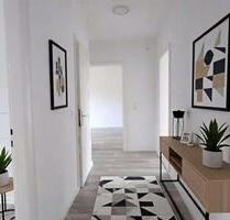 ERSTBEZUG nach Sanierung | 3 Zimmer | Balkon | Badewanne - Norden