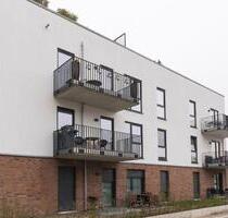 Süd-Balkon - Wohnzimmer mit offener Wohnküche - Lüneburg Ebensberg