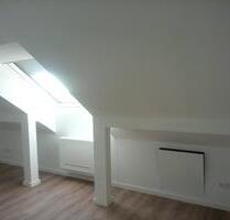 4 Zimmer Wohnung DG neu renoviert - Ostfildern