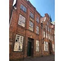 Nur für Studenten in mit einer aktuellen Studienbescheinigung. Renovierte 1 Zimmer Wohnung, sofort anmietbar! - Lübeck Innenstadt