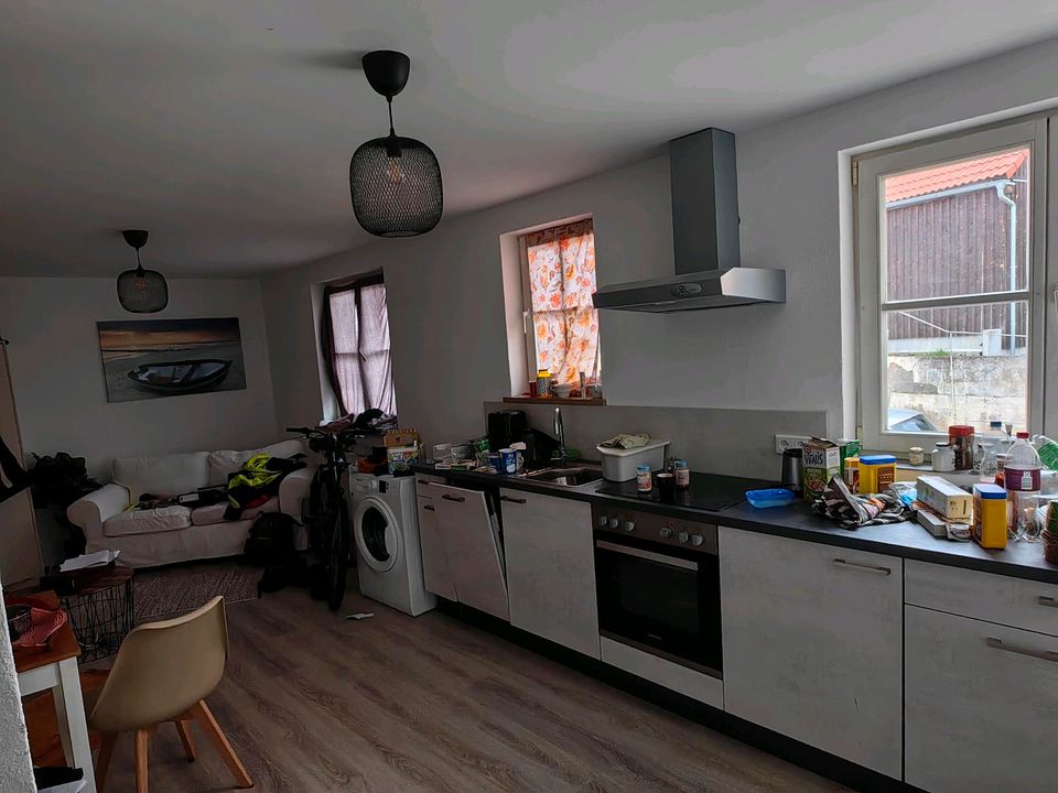 Zimmer Wohnung zu vermieten - 600,00 EUR Kaltmiete, ca.  30,00 m² in Ergersheim (PLZ: 91465)