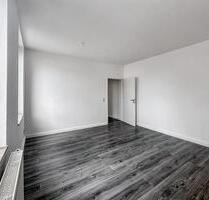 FRISCH RENOVIERT MIT NEUEN BÖDEN - Helle 2-Zimmer Wohnung in Kref - Krefeld Benrad