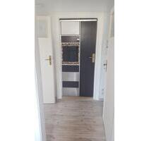 Helle 1,5-Raumwohnung (DG) mit Pantry-Küche in Dresden-Laubegast