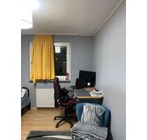 Zimmer mit eigene Küche in Bonn tannenbusch für Frauen