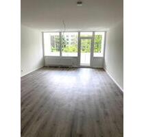 Tolles Appartement mit Balkon und separatem Schlafzimmer - Erstbezug nach Sanierung ! - Neukirchen-Vluyn
