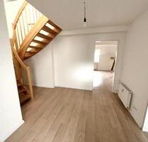 GROSSE 3 ZIMMER MAISONETTEWOHNUNG MIT EINBAUKÜCHE IM ZENTRUM VON MAGDEBURG